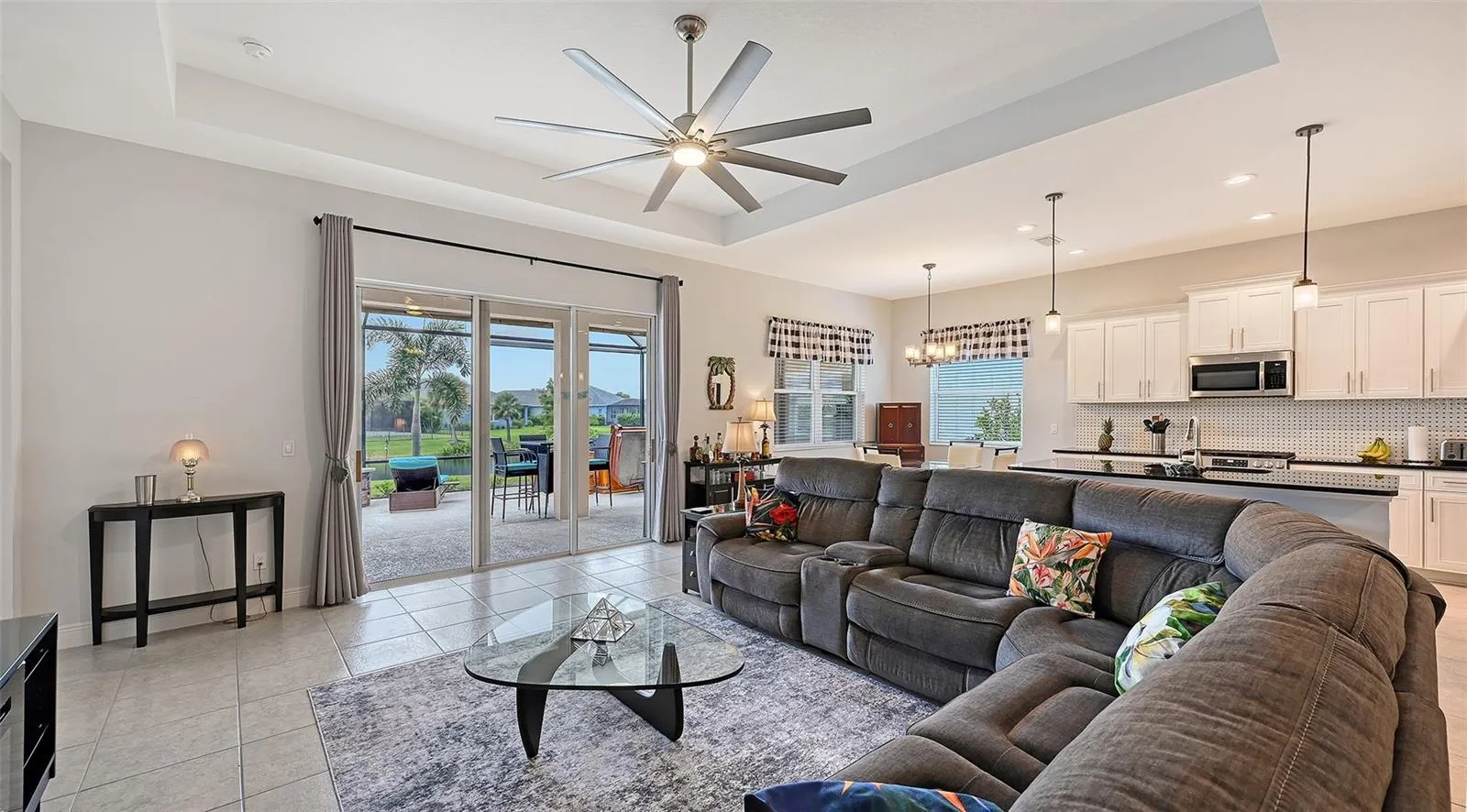 Living room/Kitchen