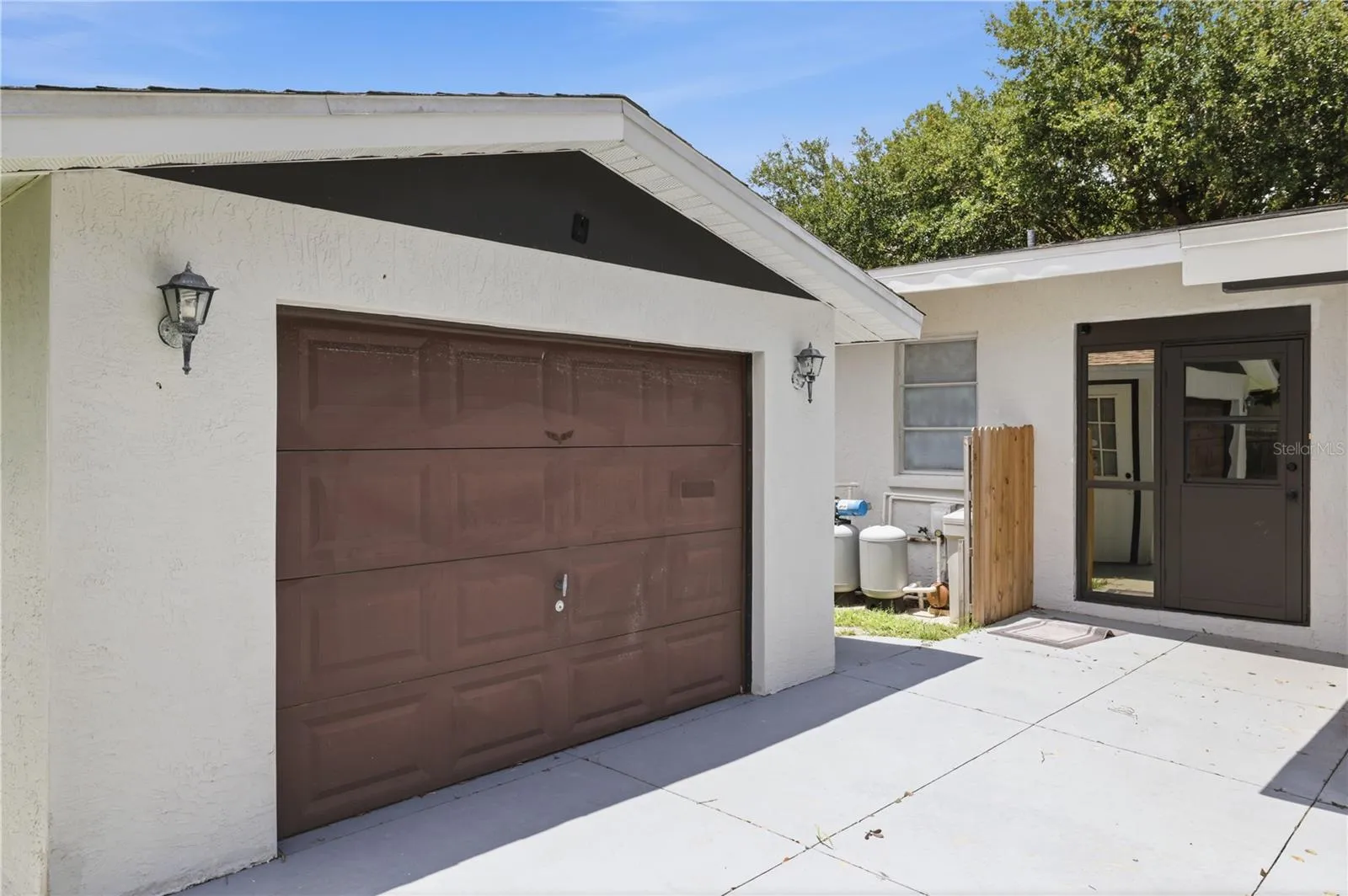Detached Garage