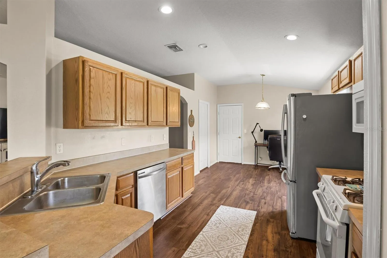 3833 Whistlewood Cir, Lakeland, Florida 33811 — photo 9
