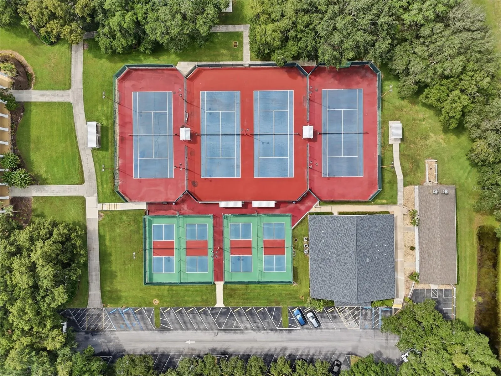 Community Tennis and Pickleball Courts