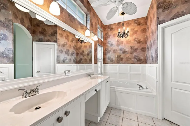 Primary Suite Bath - Dual sinks Garden Tub - jetted