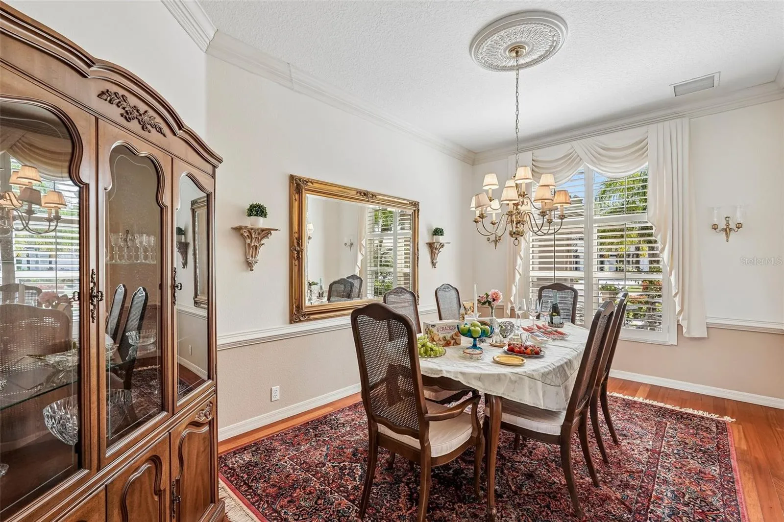 Formal Dining