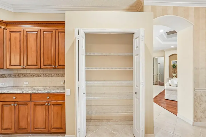 Closet pantry