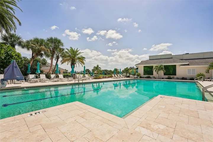 Club pool
