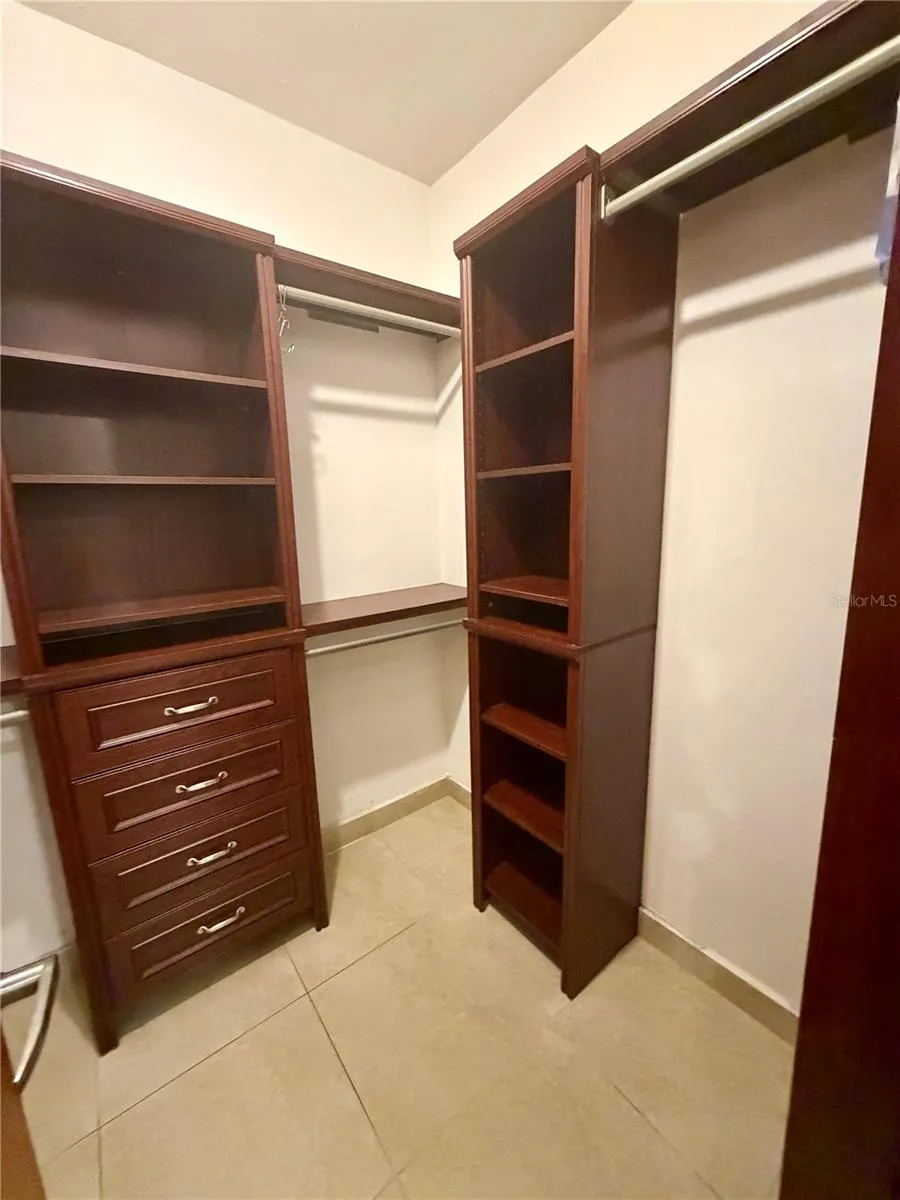 walking closet walking closet