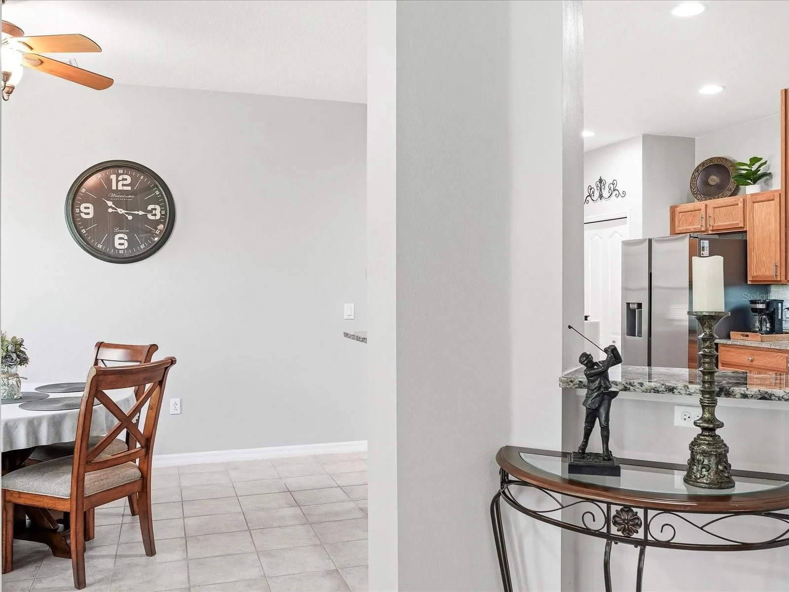 Entering dining/kitchen area