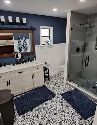 Recently remodeled en-suite bathroom