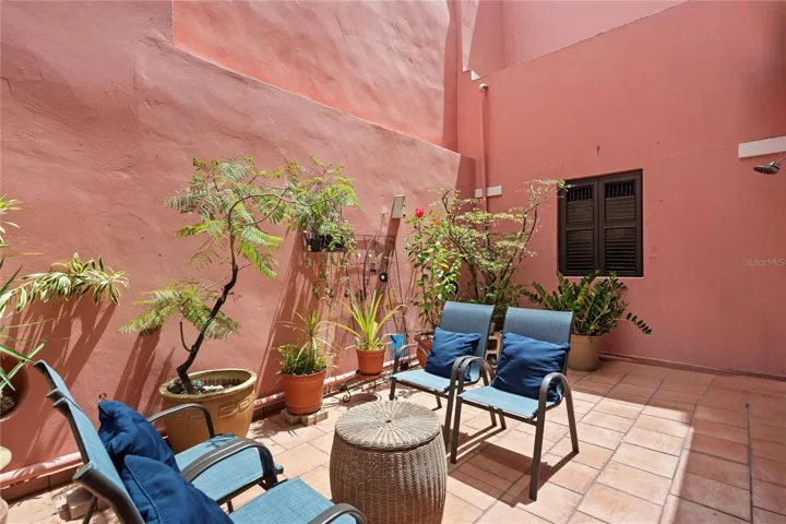 San Ildefonso A2 - Private Courtyard