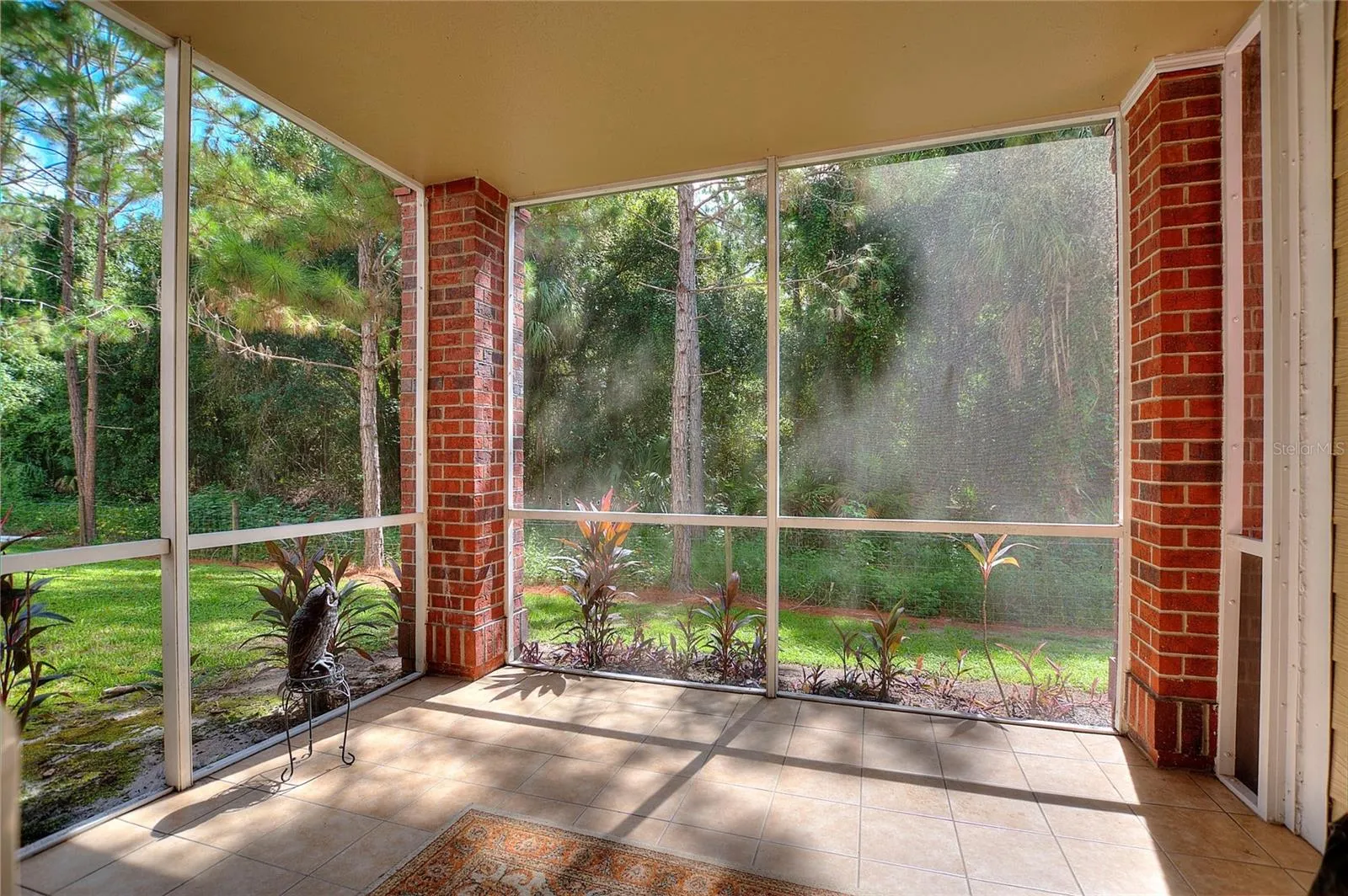 Patio with no rear neighbors