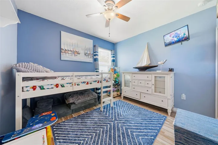 Guest bedroom
