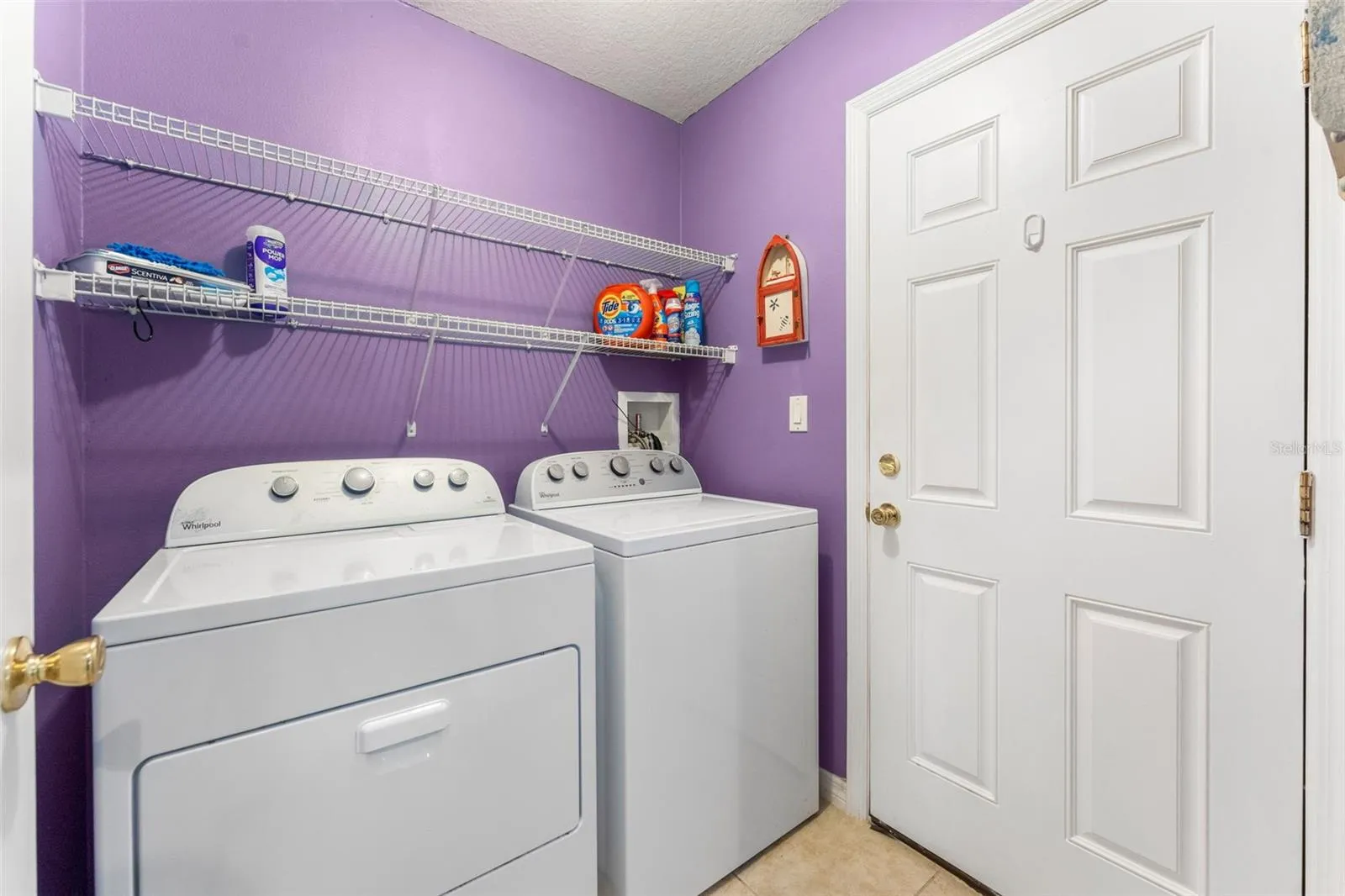 Laundry room to 3-Car garage