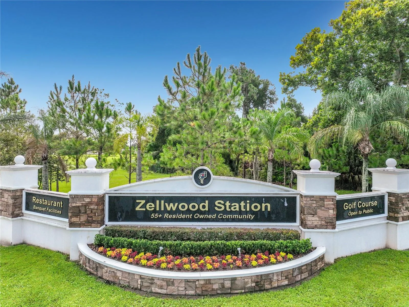Zellwood Station - 4 Pools, Water-Aerobics, ACTIVE PICKLEBALL Courts, Tennis Courts, Shuffleboard, 18 Hole Golf course,