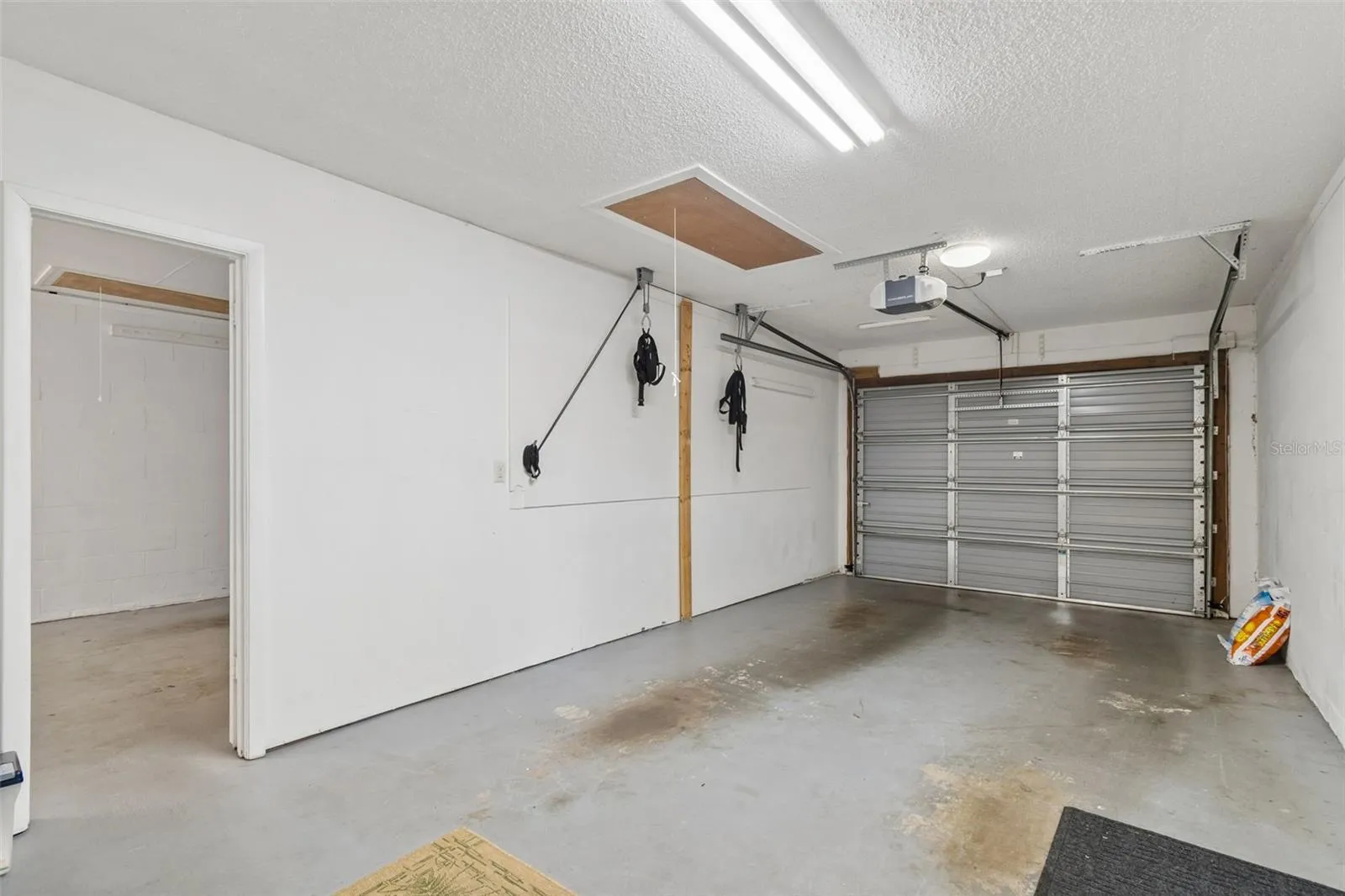 Garage 2