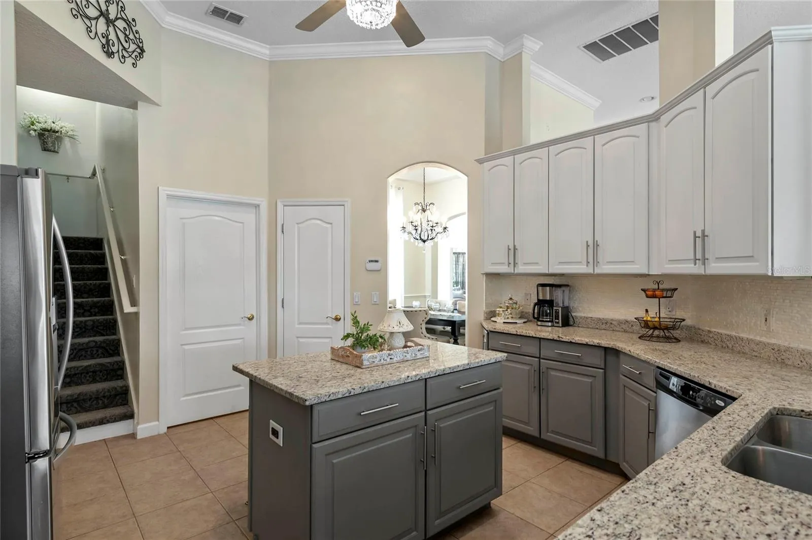 kitchen, closet pantry