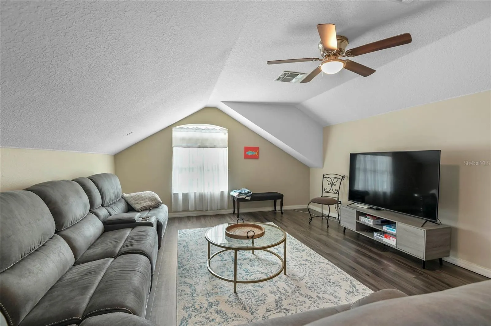bonus media room
