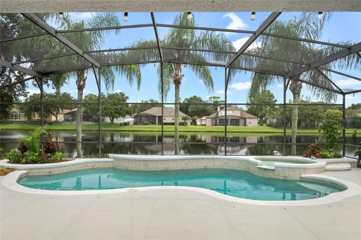 pool to water view- spectacular!