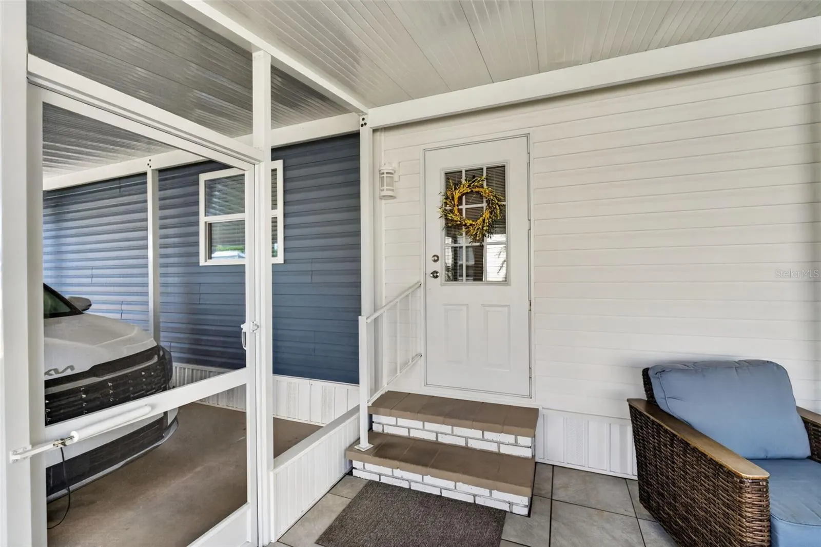 Side entrance to home through lanai