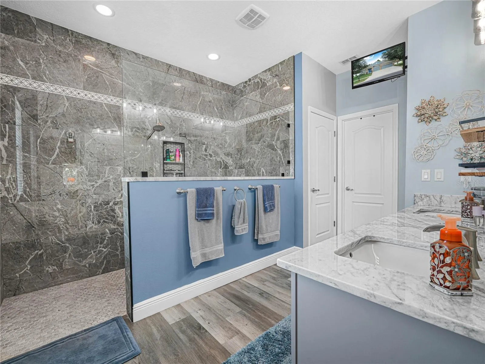 Primary En Suite Bath