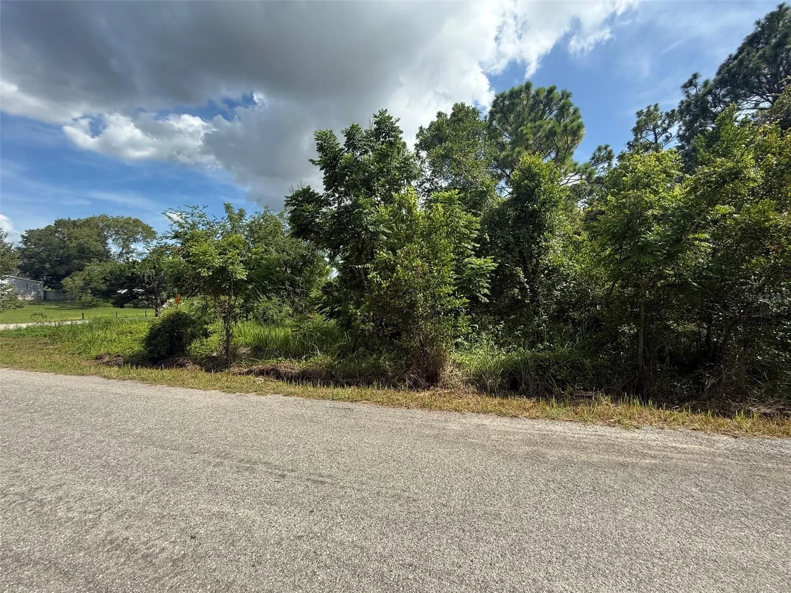 STAR ROAD - 0.90 ACRES VACANT LAND