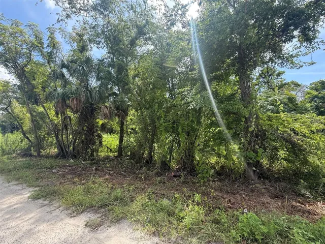 STAR ROAD - 0.90 ACRES VACANT LAND