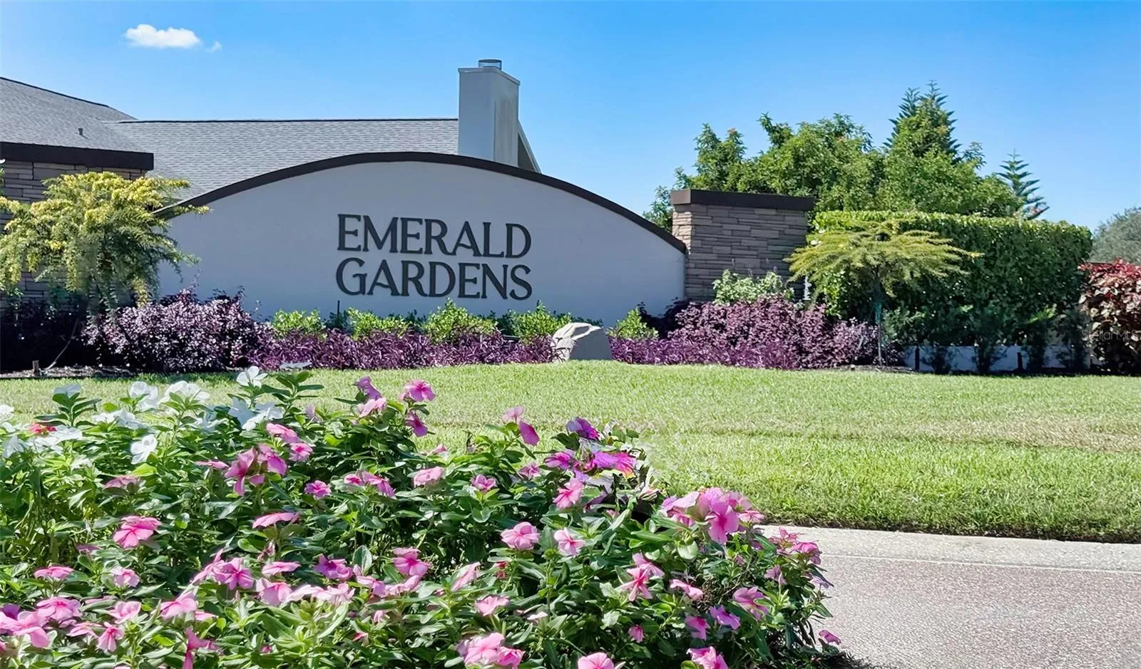 Emerald Gardens Entry to Community