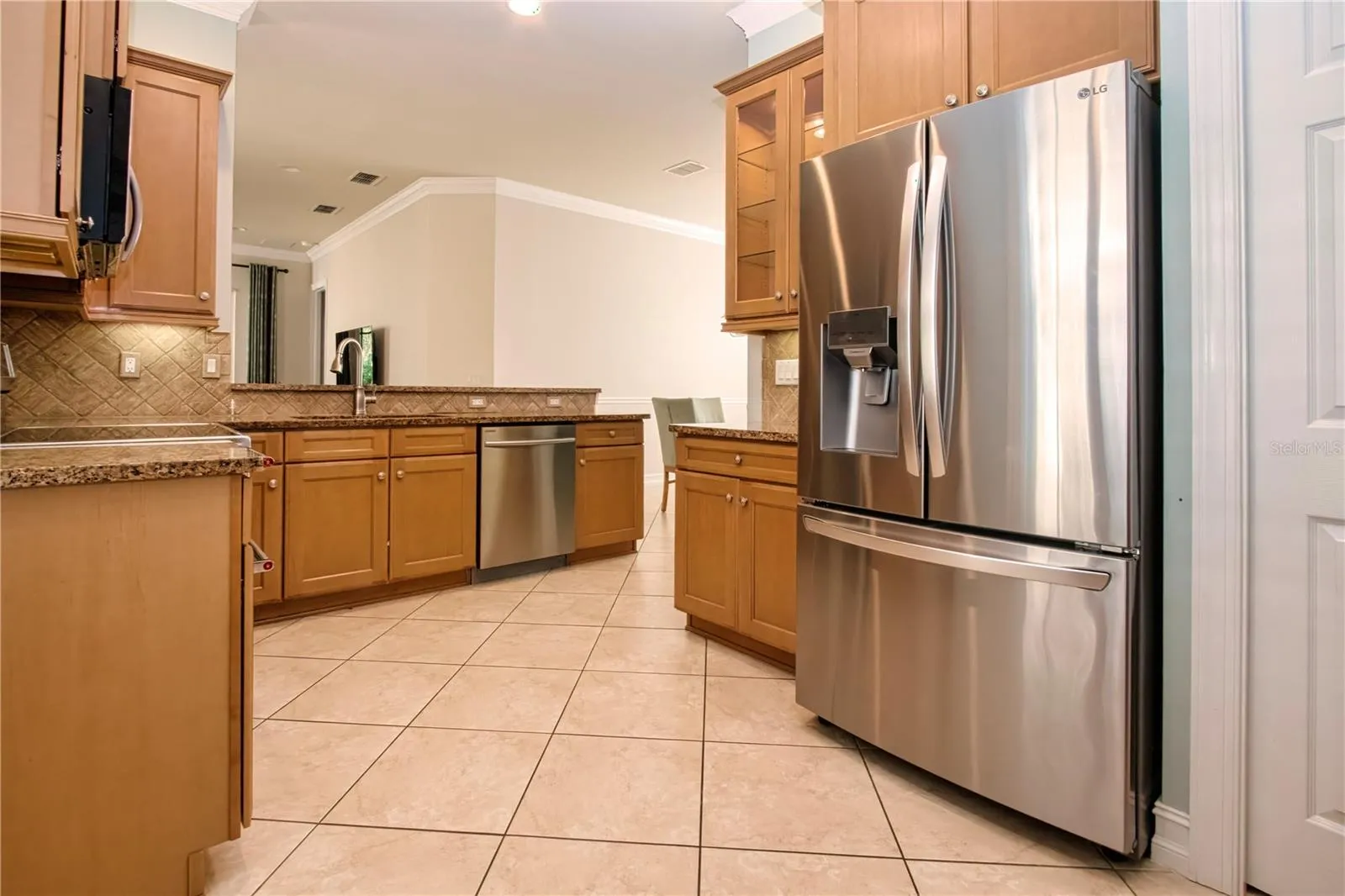 French door refrigerator
