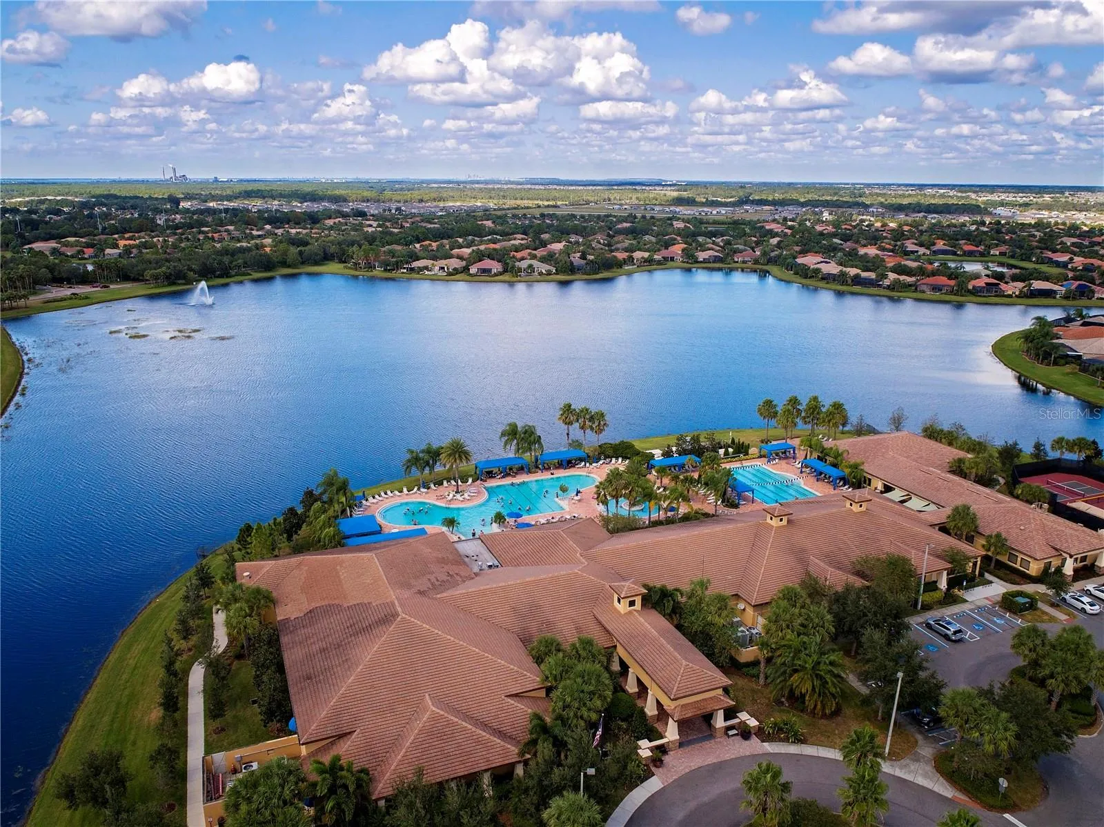 40,000 sq. ft. Clubhouse