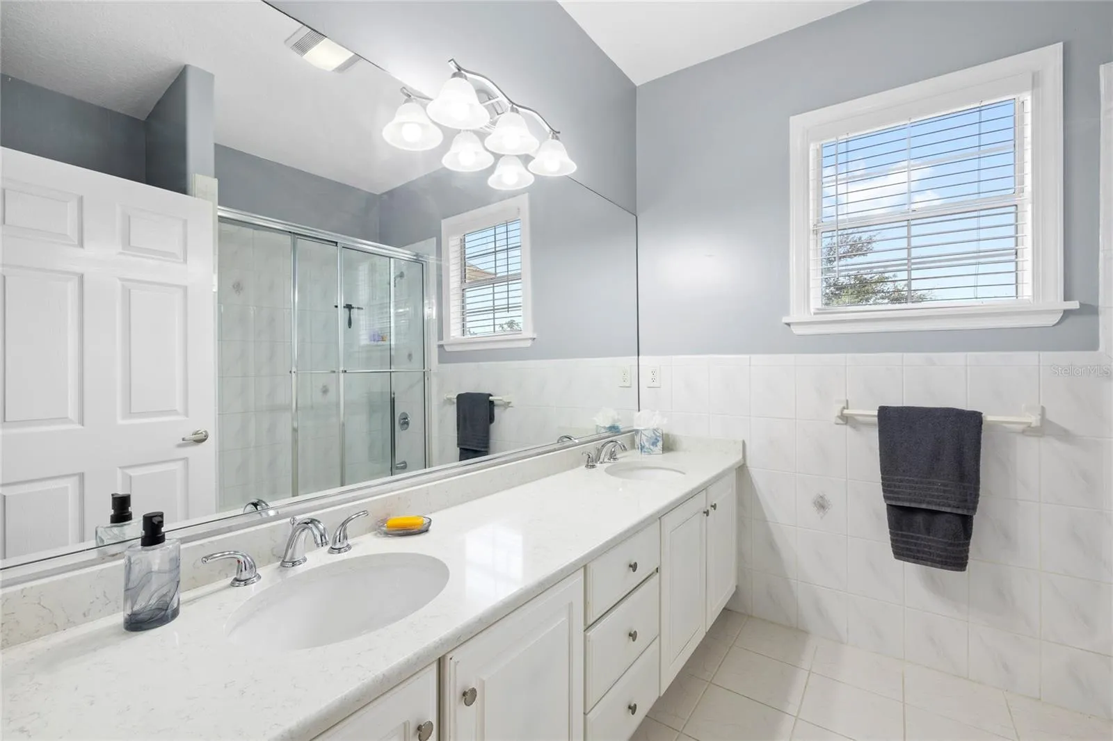 En suite bathroom to Bedroom #3