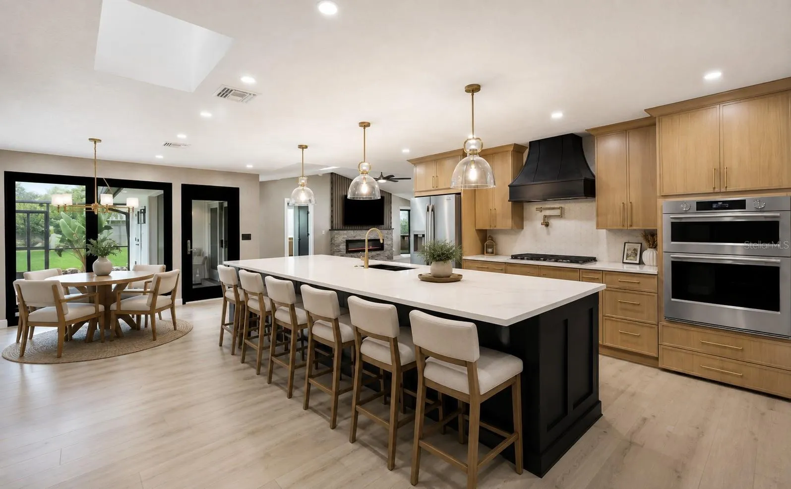 Kitchen with oversized Island