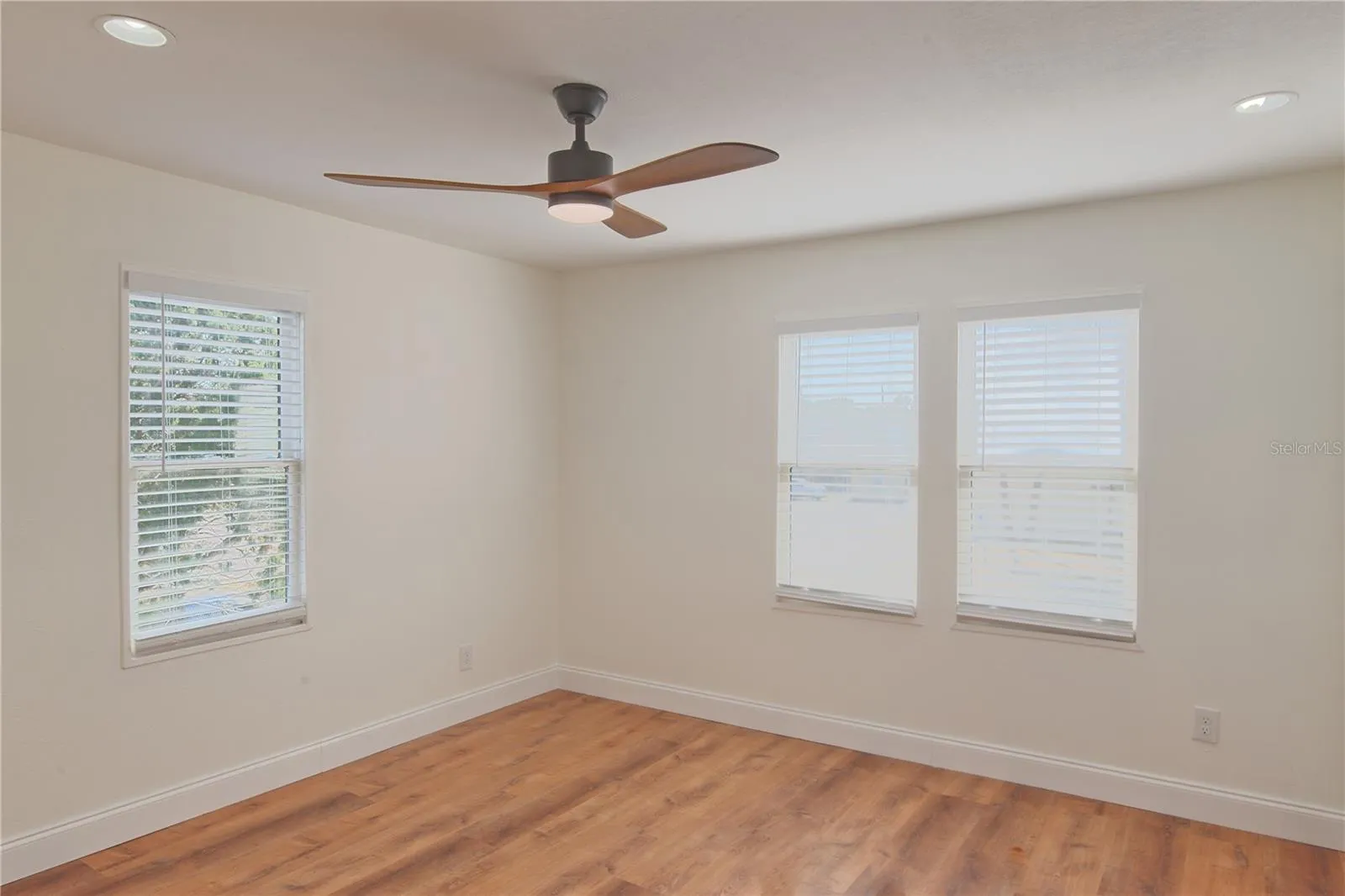 Apt Bedroom