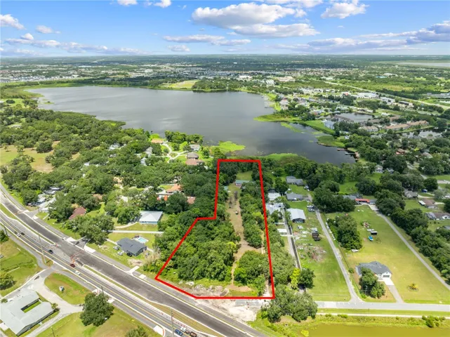 Aerial of 2557 Ames Haven showing its lakefront