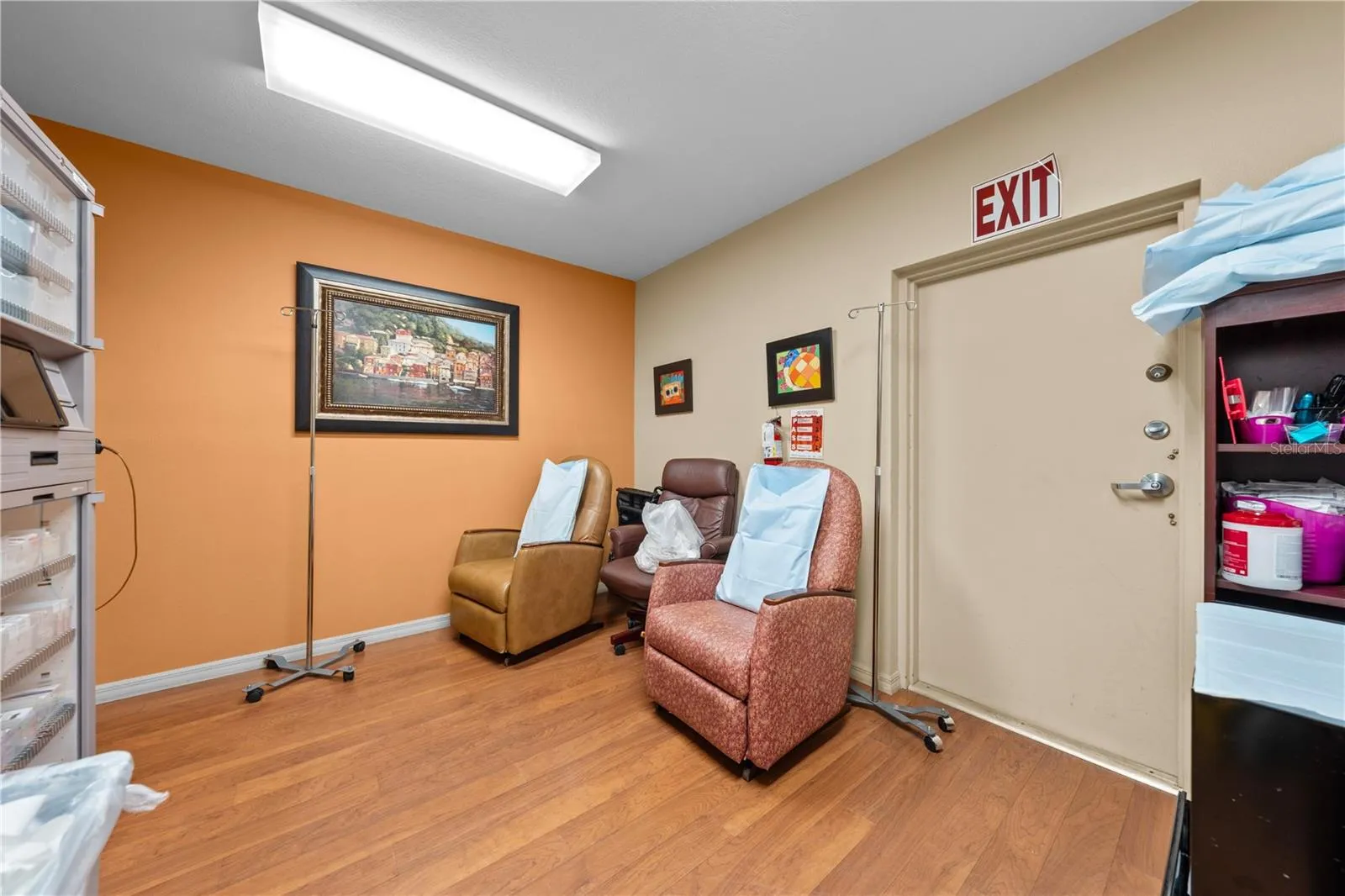 323 W. Cypress St.