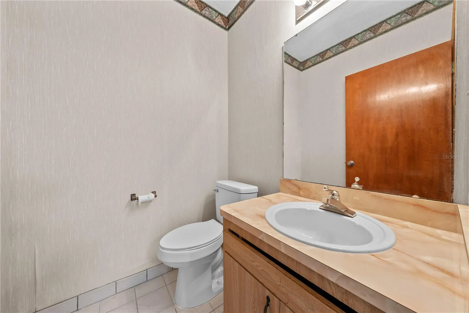 323 W. Cypress St.