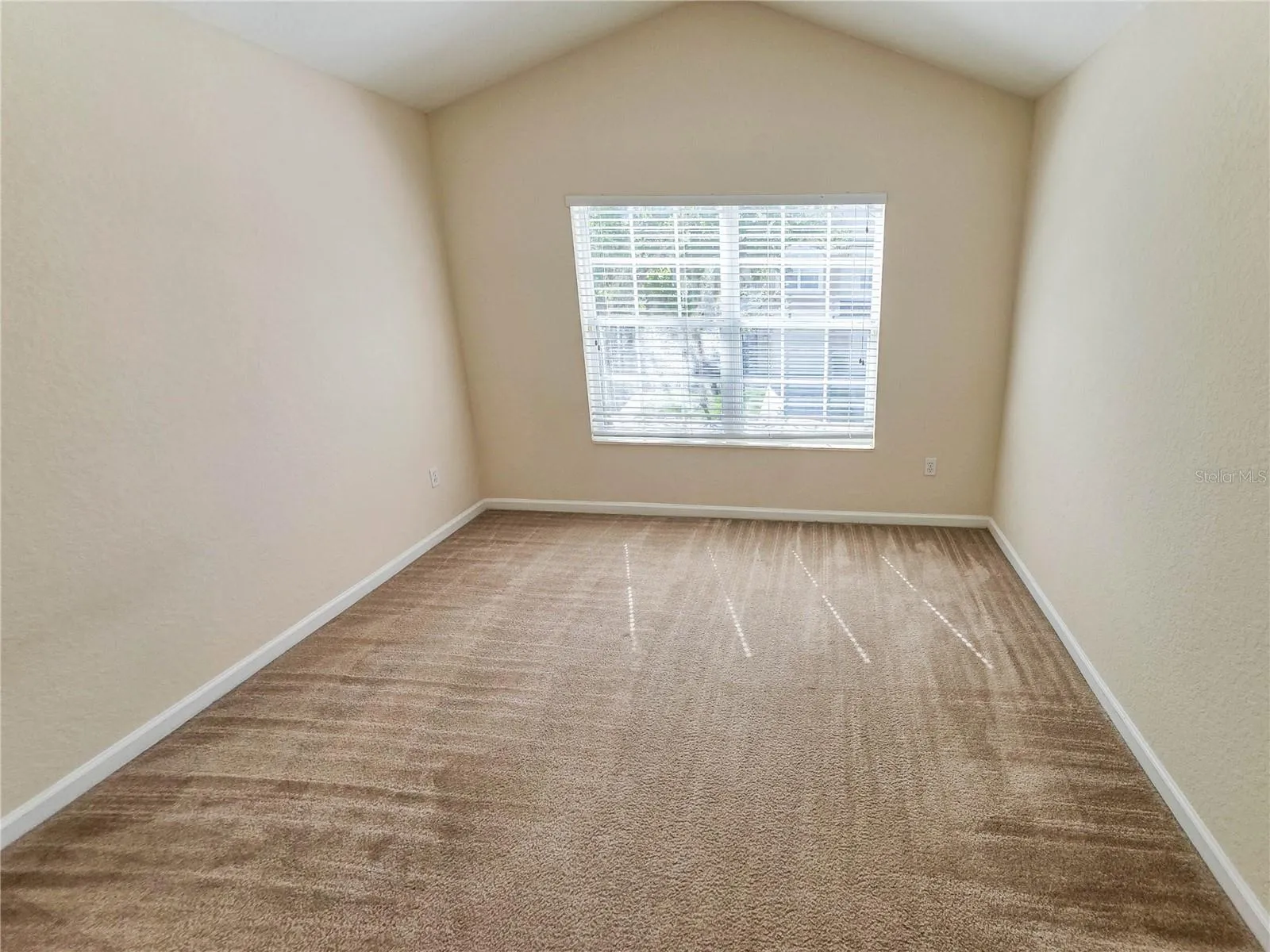 Bedroom 2 (upstairs)