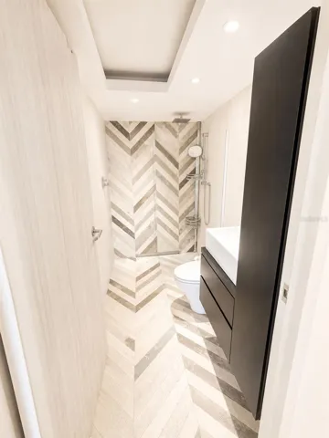 Full Bath Hallway