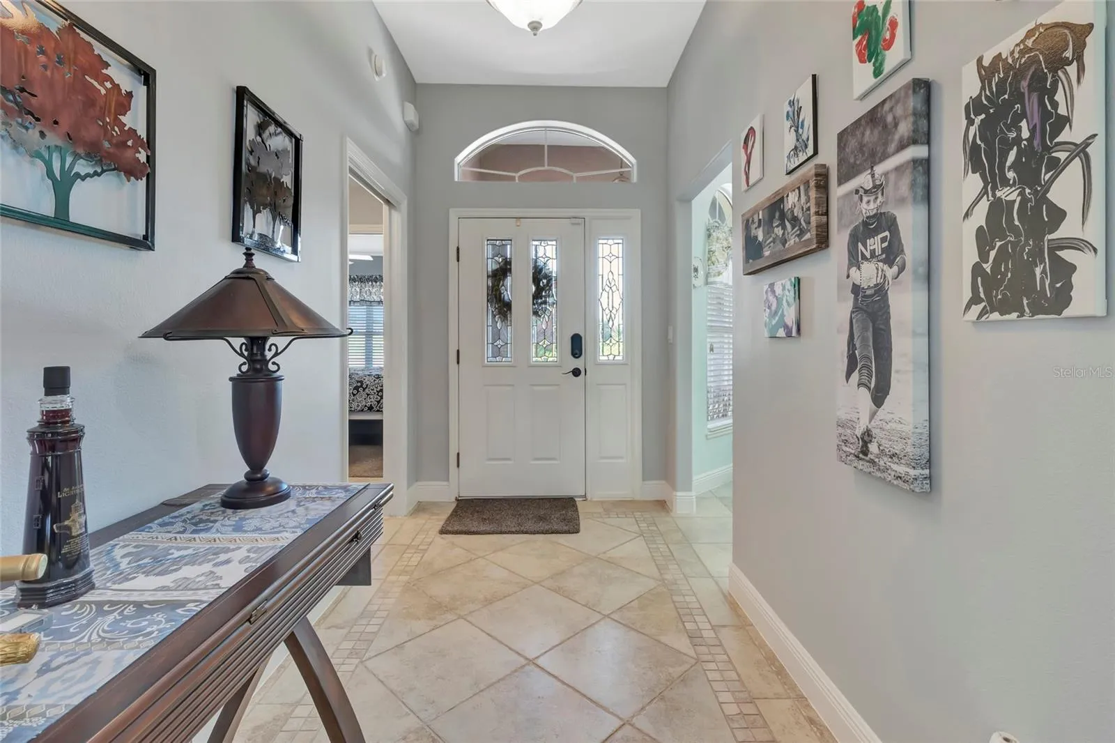 High ceilings and customer entranceway.