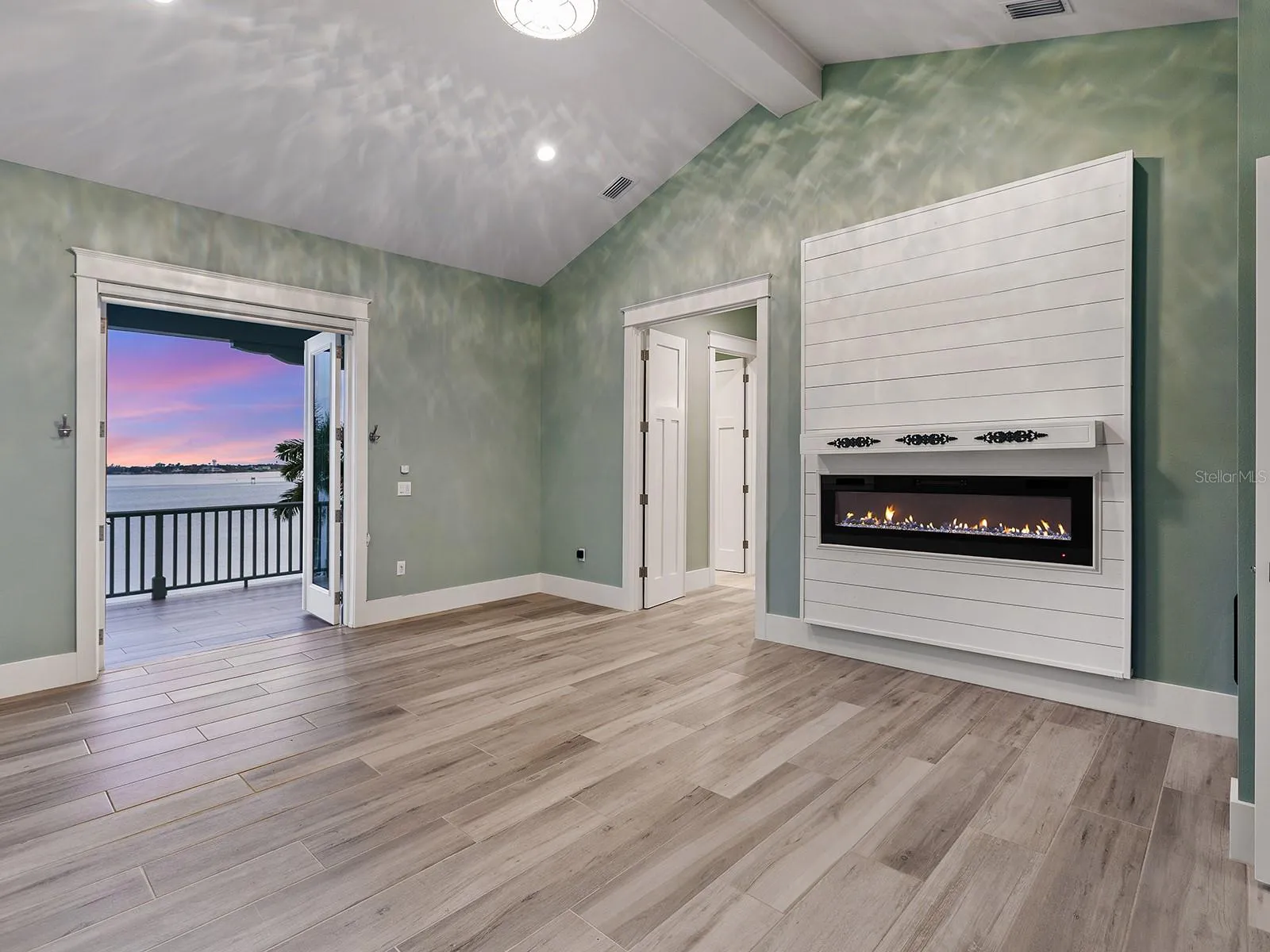 Picture-perfect Gulf sunsets from your bedroom