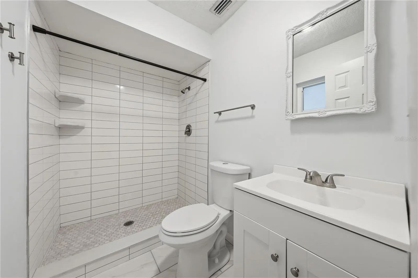 PRIMARY ON SUITE BATHROOM
