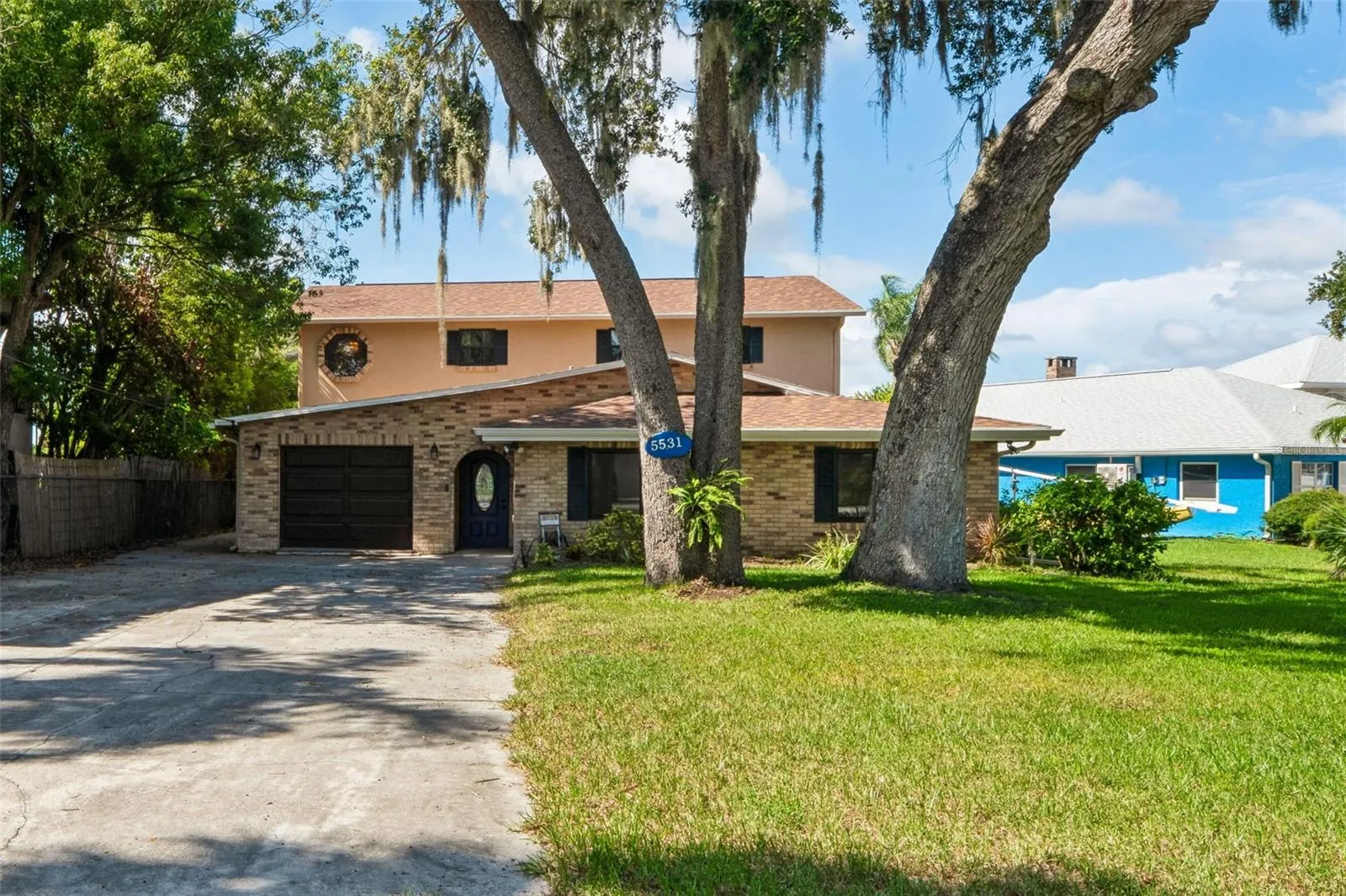 WELCOME TO 5531 MANATEE POINTE DR.