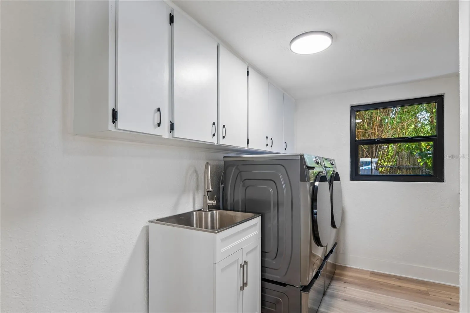 NICE INSIDE UTILITY ROOM