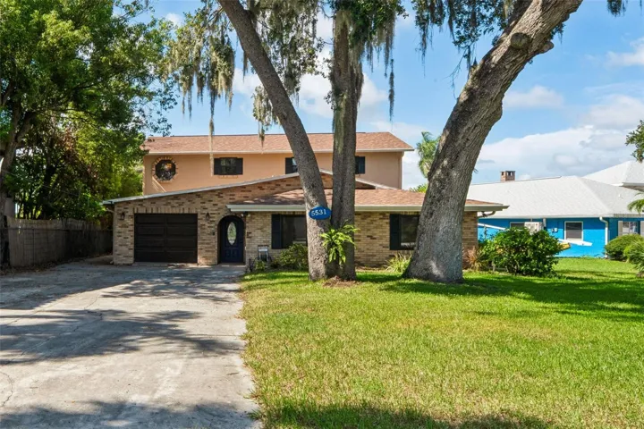 WELCOME TO 5531 MANATEE POINTE DR.