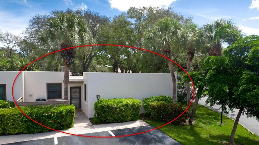 401 Palm Tree Dr