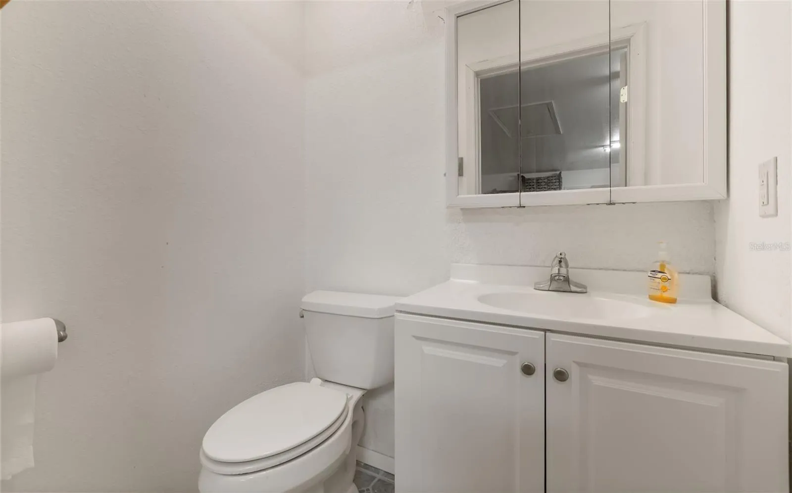 Two Car Garage 1/2 Bath