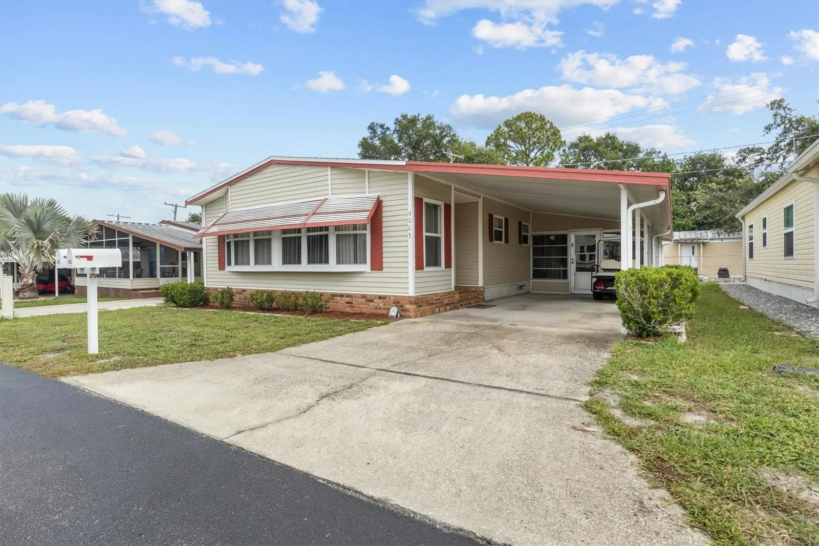 Welcome to 4063 Rolling Oaks Dr. Winter Haven!