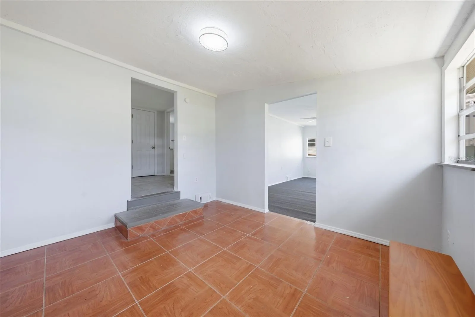 Entry foyer/mudroom