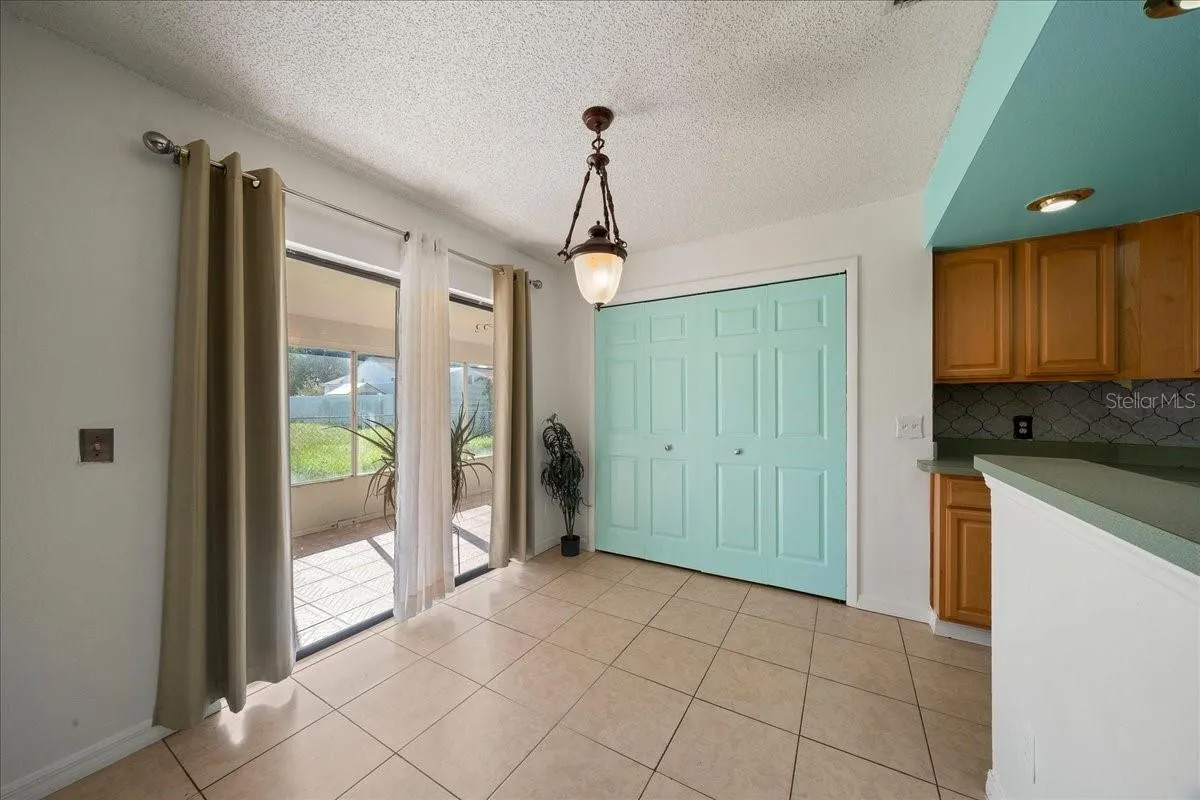 Pantry/ Kitchen Nook