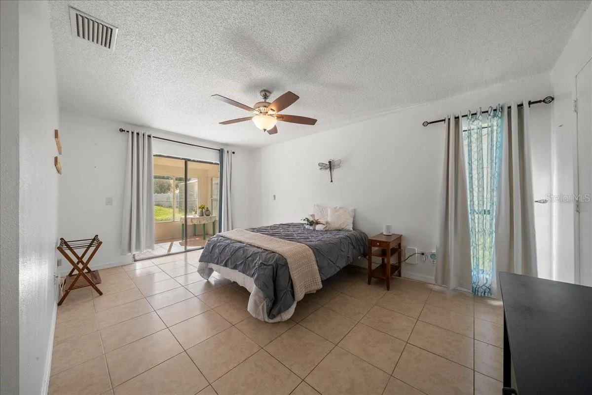 Glass Sliders to Lanai in Primary