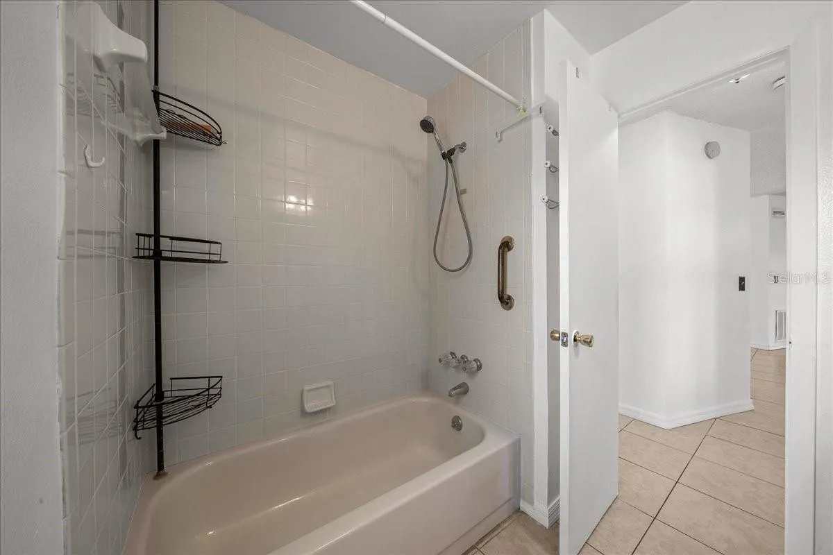 Tub/ Shower Combo
