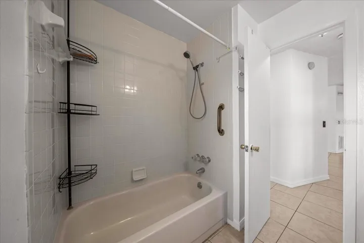 Tub/ Shower Combo