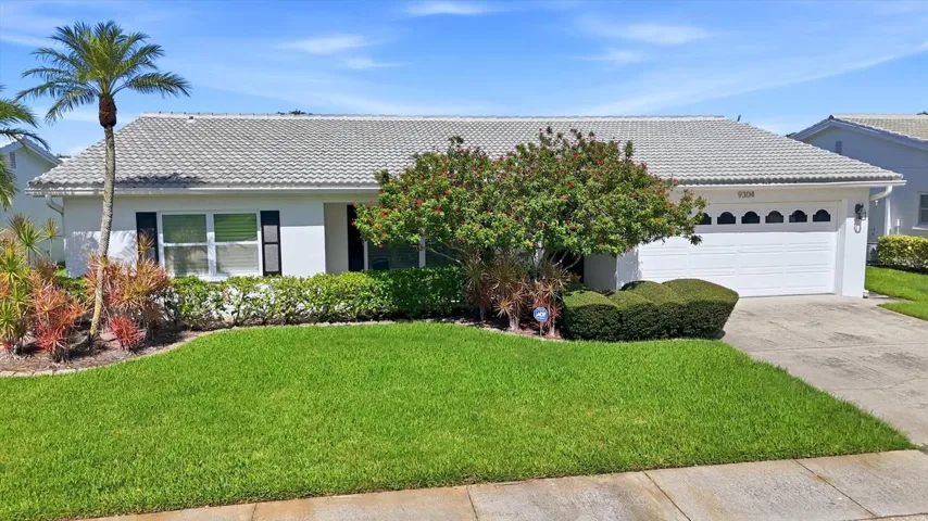 Welcome to 9304 41st St N Pinellas Park FL 33782